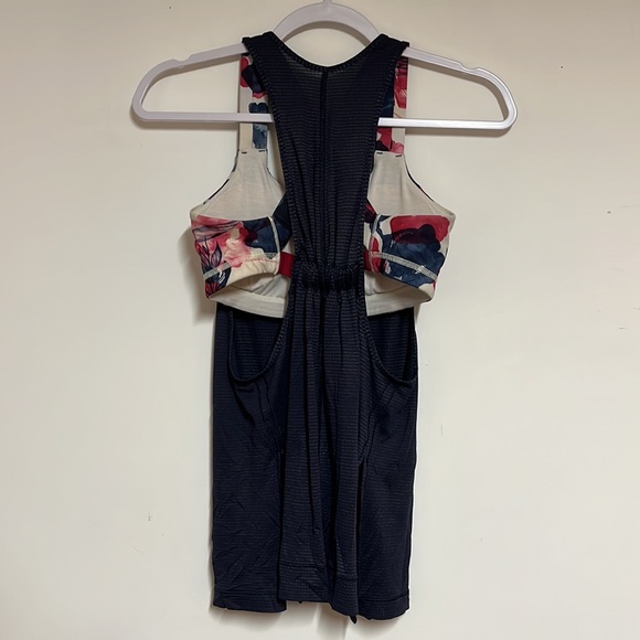 Lululemon No Limits sports bra shirt top, size 6 - Picture 2 of 3